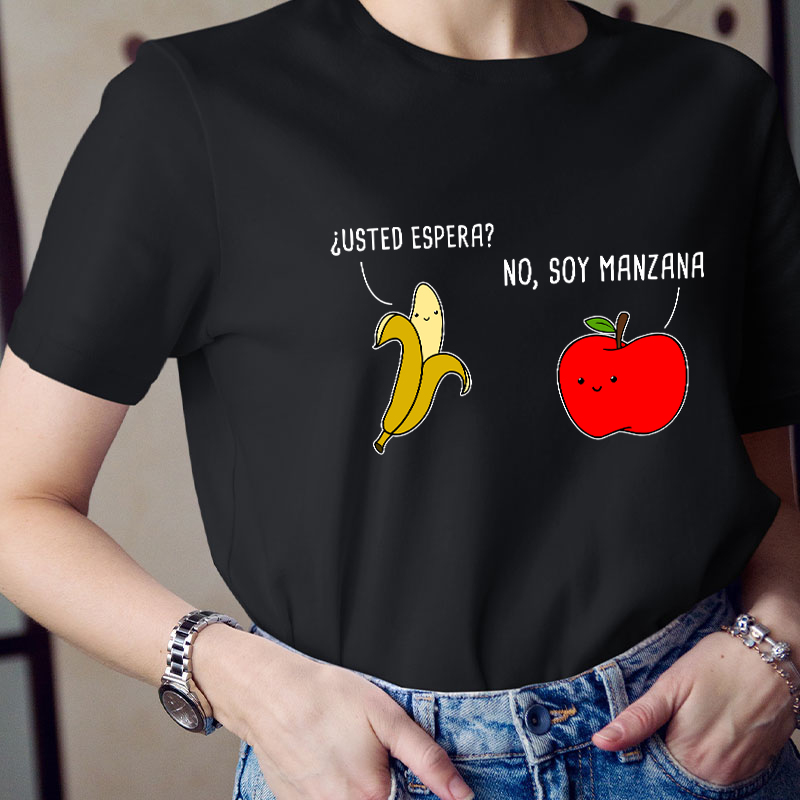 Play On Words Cartoon In Spanish Teacher T-Shirt