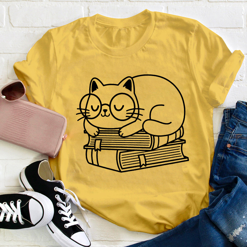 Cute Cat On The Book Teacher T-Shirt
