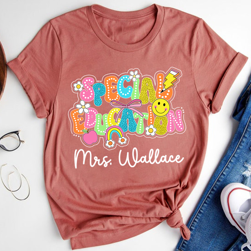 Personalized Retro Back To School Funny Teaching Teacher T-Shirt