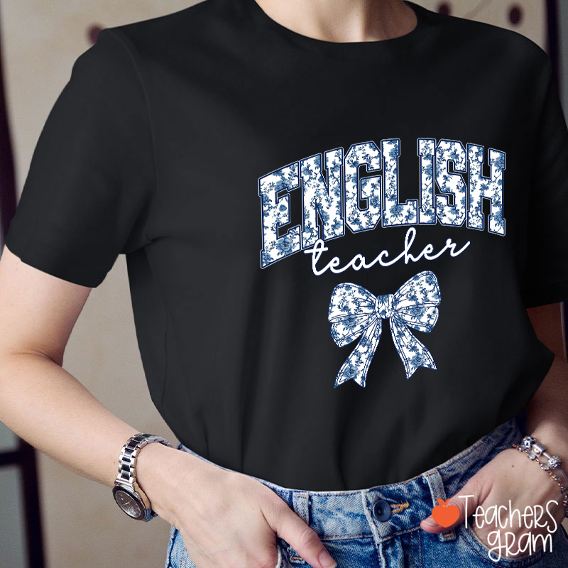 Personalized Text Blue And White Porcelain Bow Teacher T-Shirt