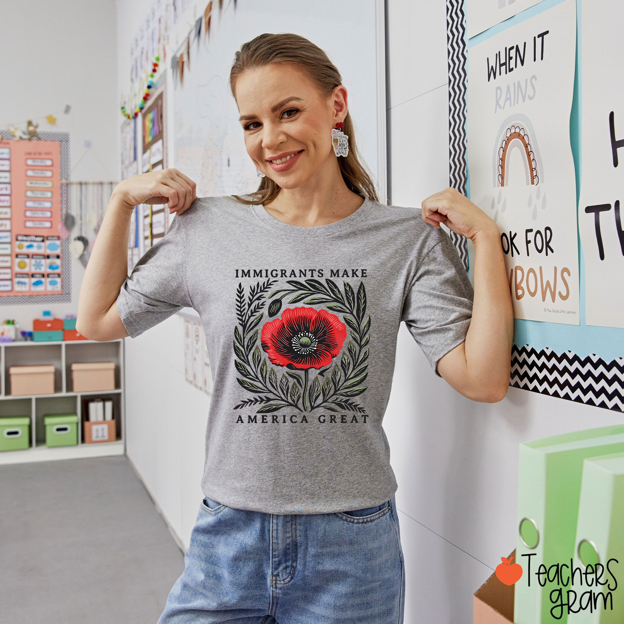 Immigrants Make America Great Poppy Floral Teacher T-Shirt
