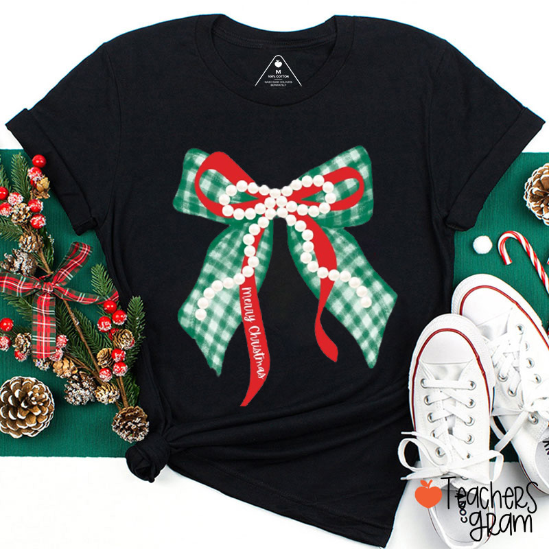 Christmas Bow in Green and Red Teacher T-Shirt