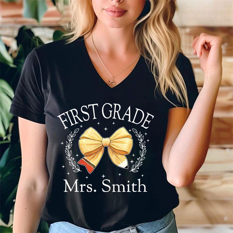 Personalized Name And Grade Bow Teacher Female V-Neck T-Shirt