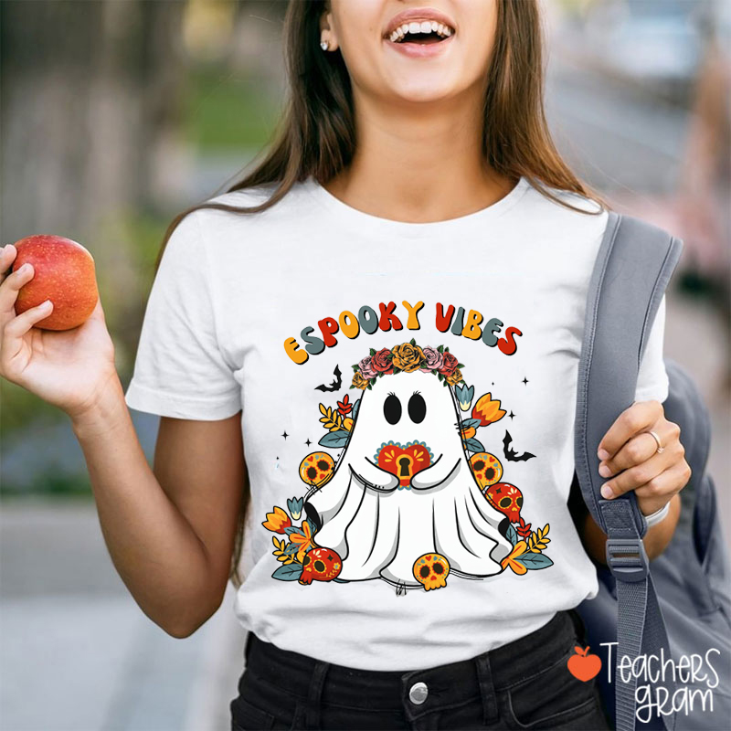 Espooky Vibes Spanish Teacher T-Shirt