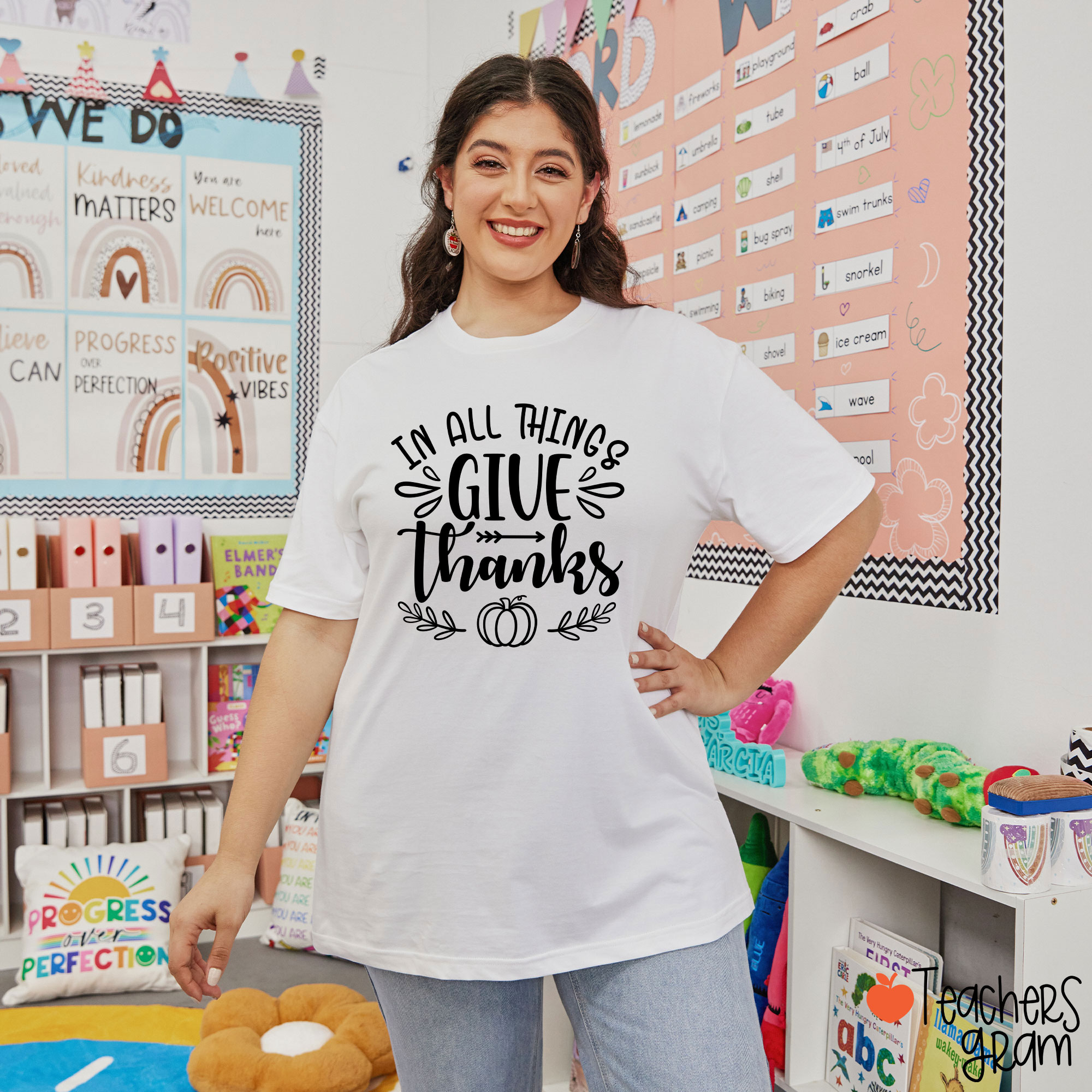 In All Things Give Thanks Teacher T-Shirt