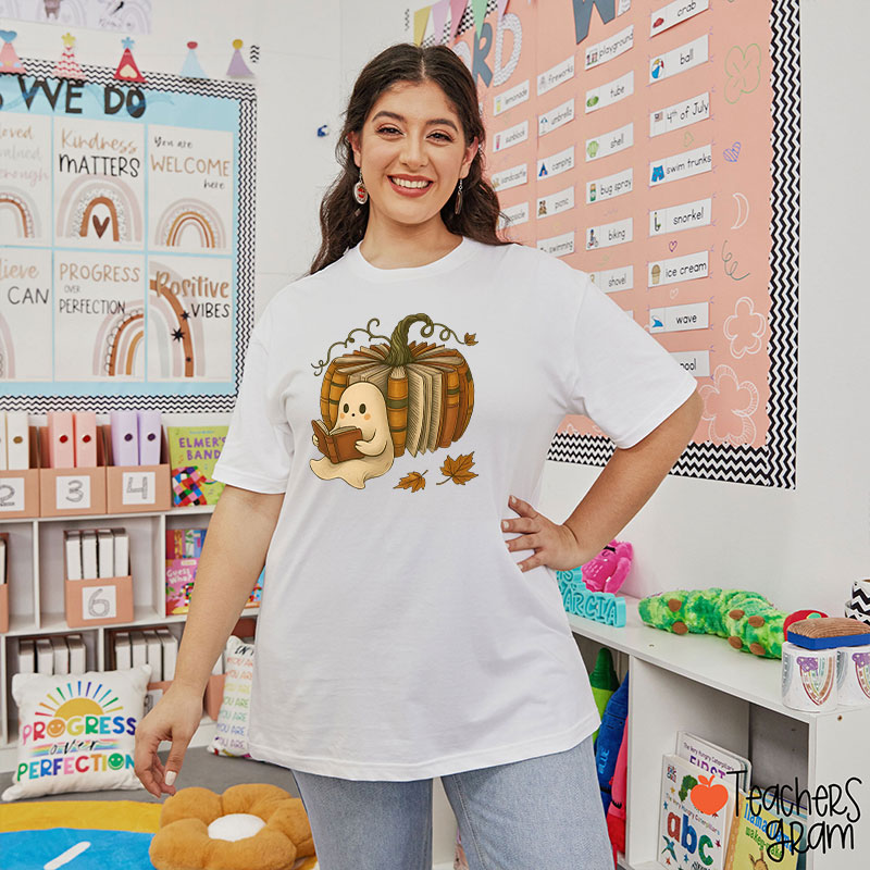 Ghost Reading Book Pumpkin Teacher T-Shirt