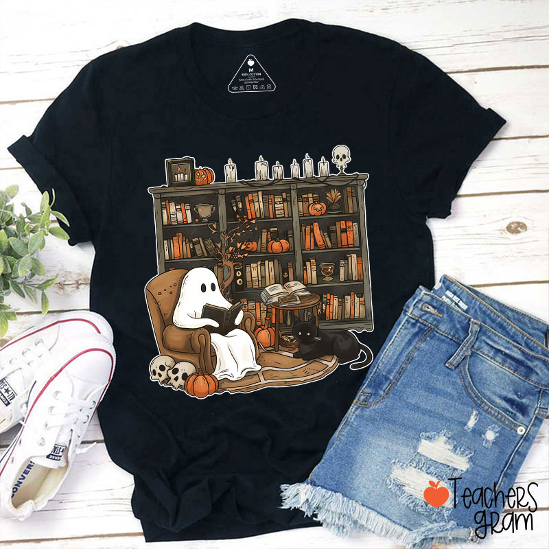 Ghost Reading Books Halloween Teacher T-Shirt