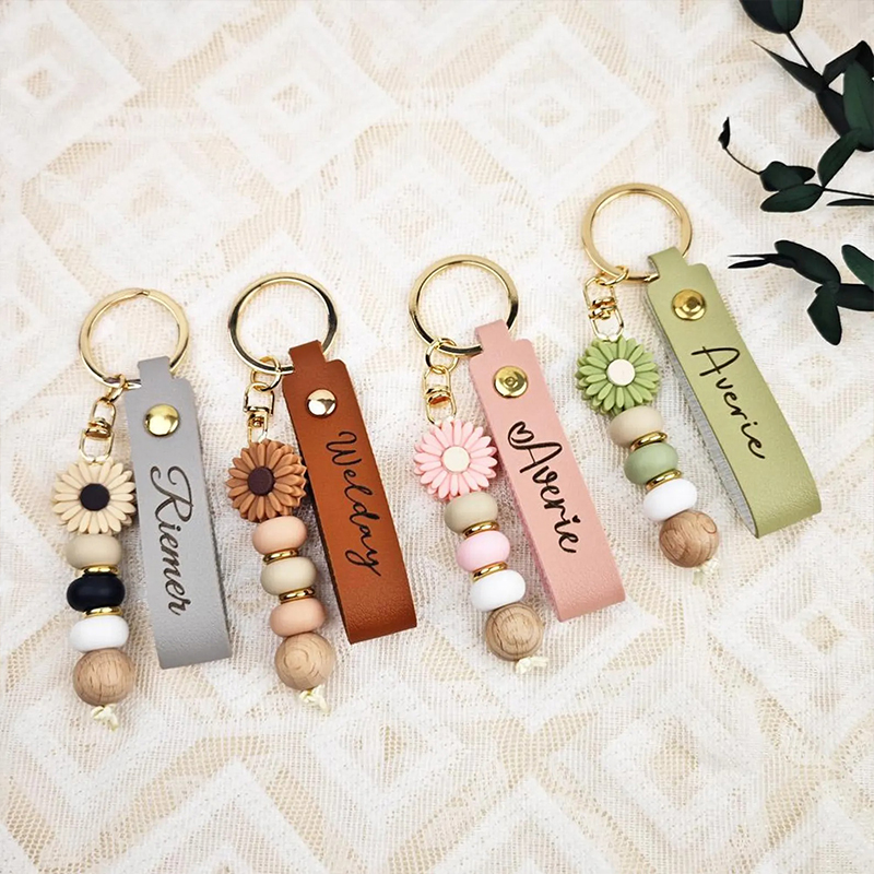 Personalised Name Daisy Beaded Teacher Keychain