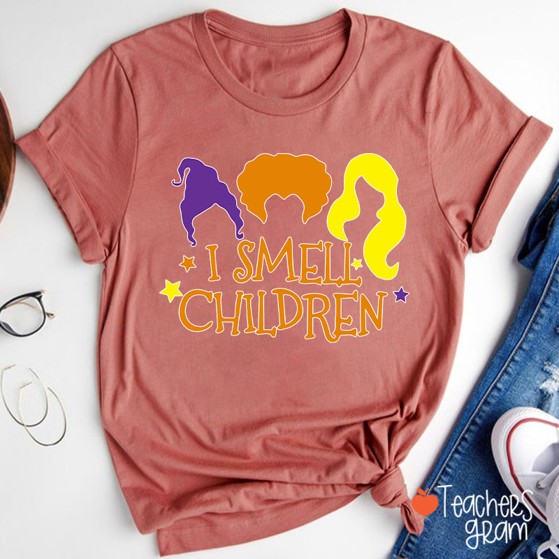 Spooky Witches I Smell Children Teacher T-Shirt