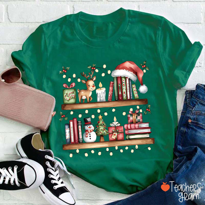 Reindeer Christmas Hat Bookshelf Teacher T-Shirt