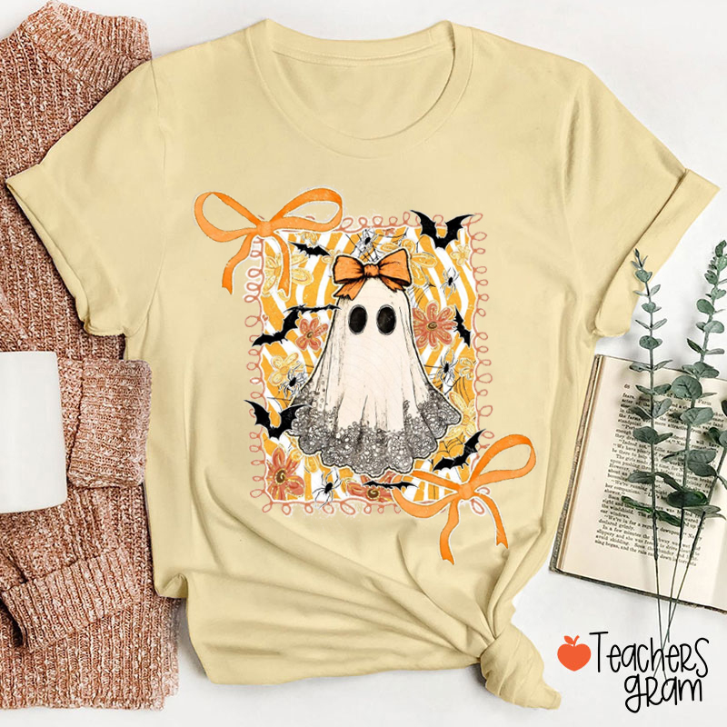 Cute Ghost Halloween Vibes Teacher T-Shirt