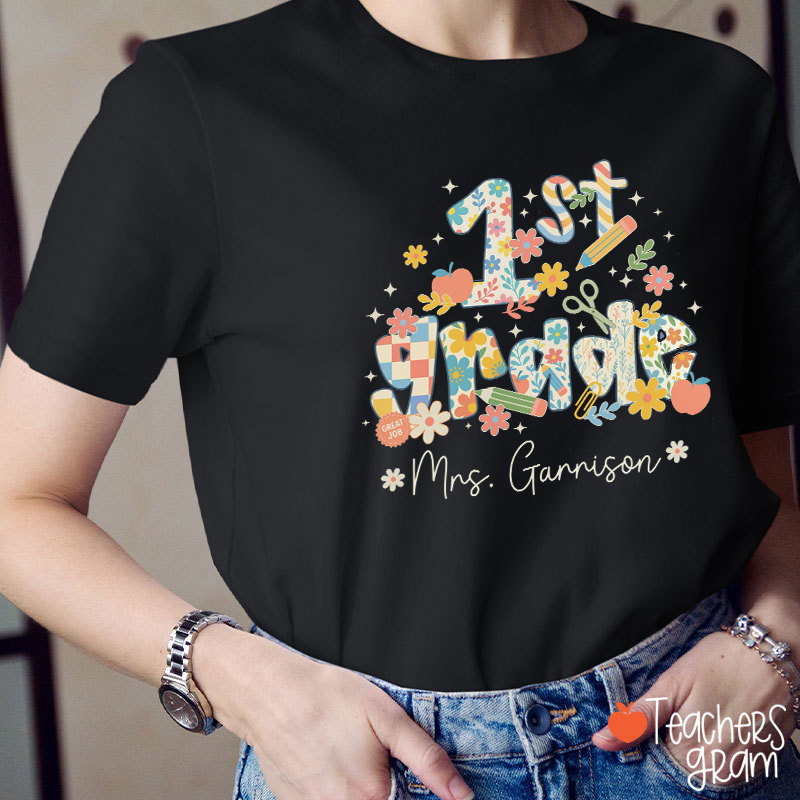 Personalized Grade And Name In The Shape Of A Flower Teacher T-Shirt