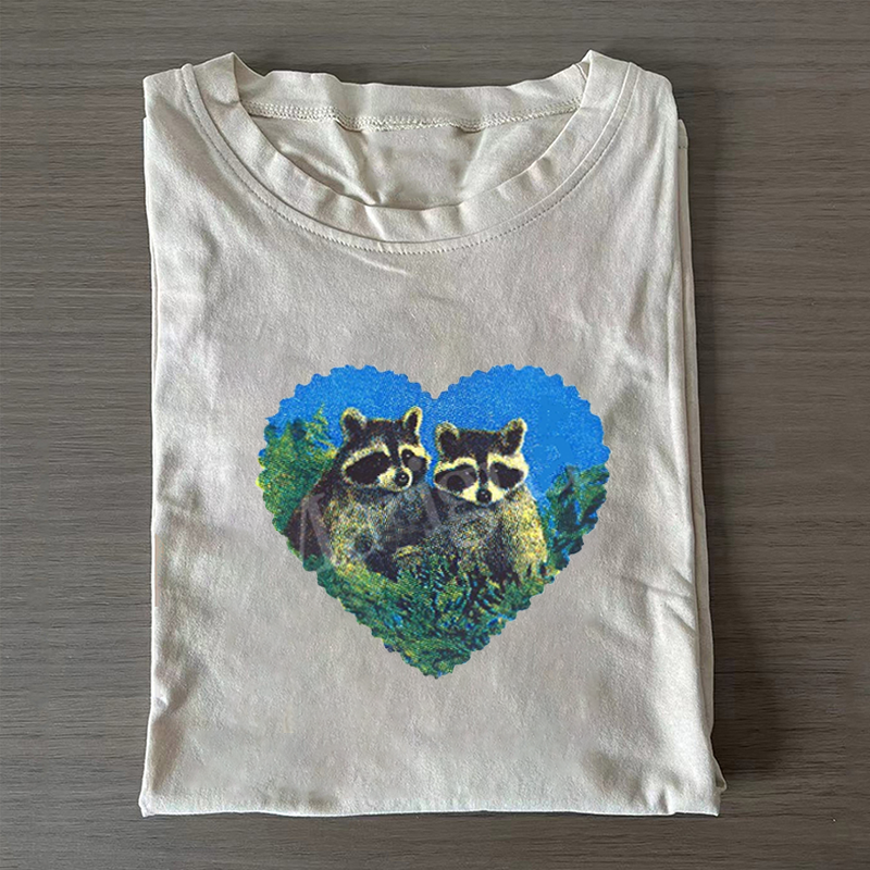 Vintage 90s Raccoon Graphic T-shirt
