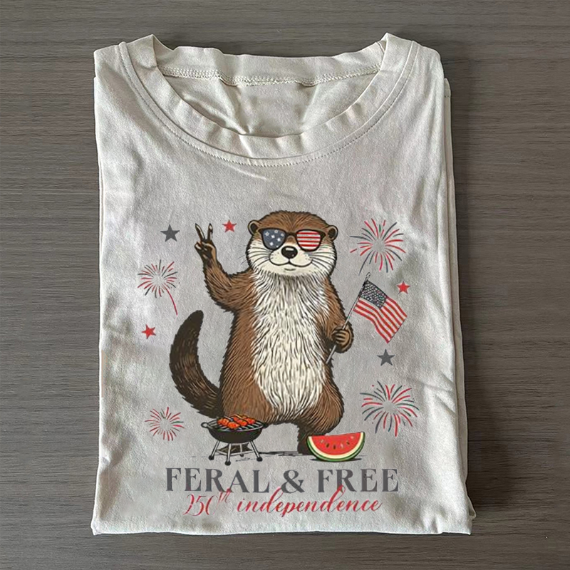 Otter Graphic T-shirt