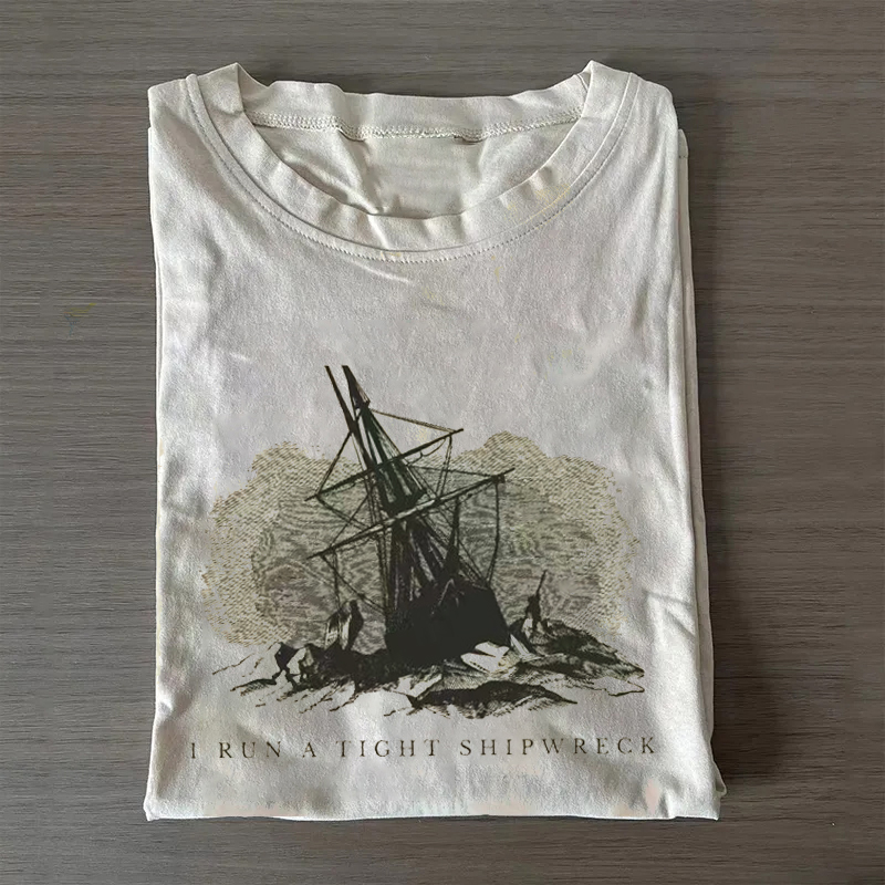 I Run A Tight Shipwreck Mom T-shirt