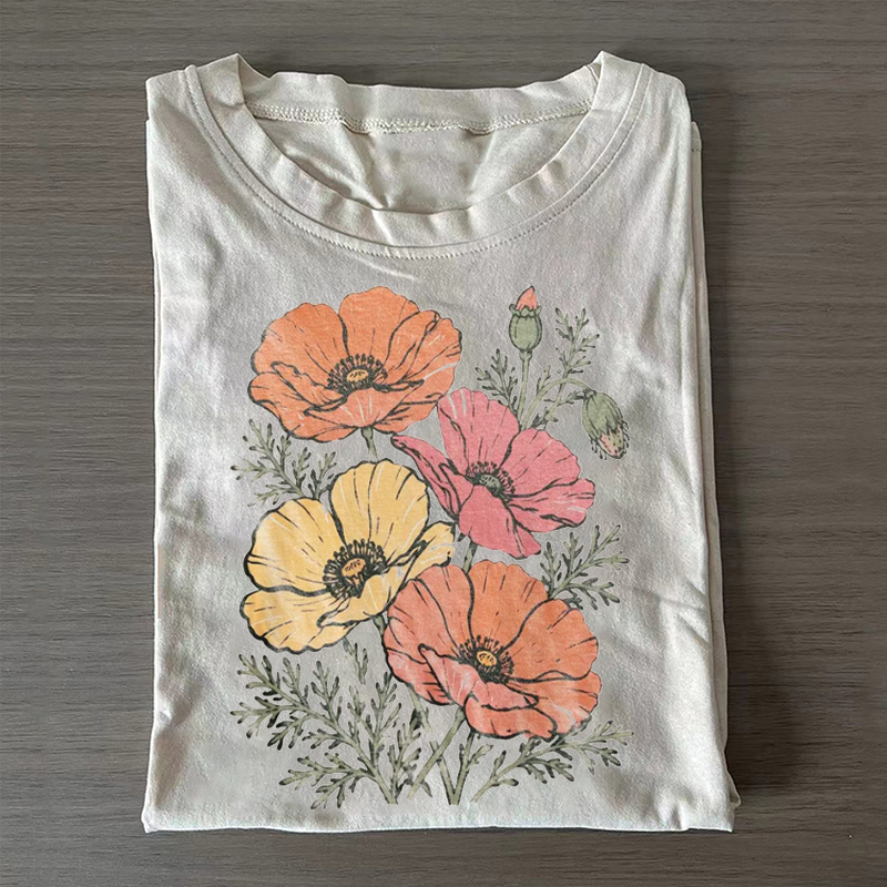 Classic Poppy Flower Graphic T-shirt