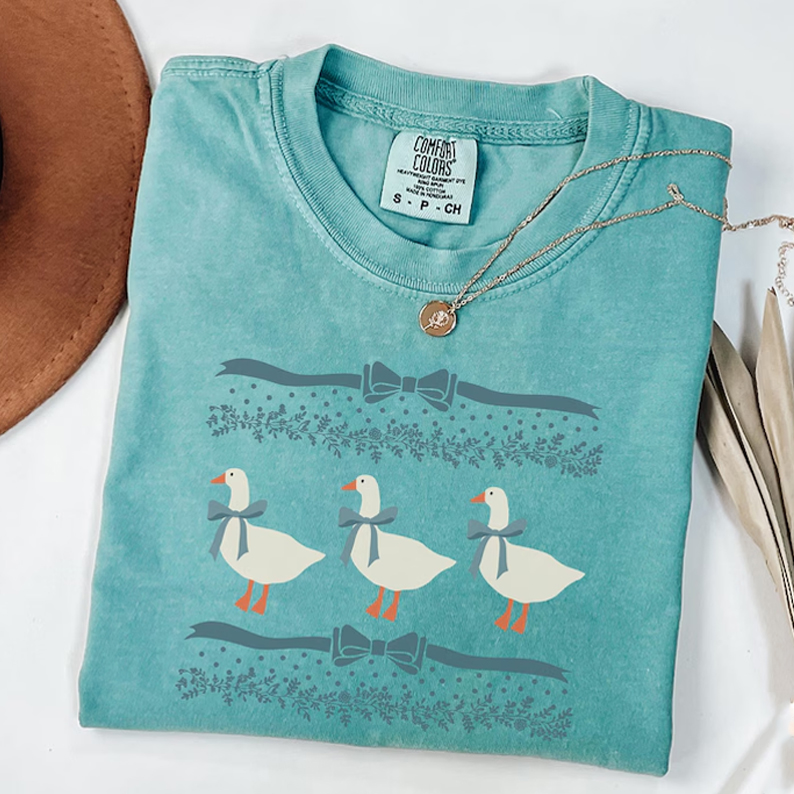 Comfort Colors Vintage 80s Goose T-shirt