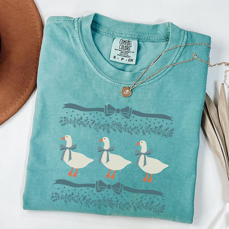 Comfort Colors Vintage 80s Goose T-shirt