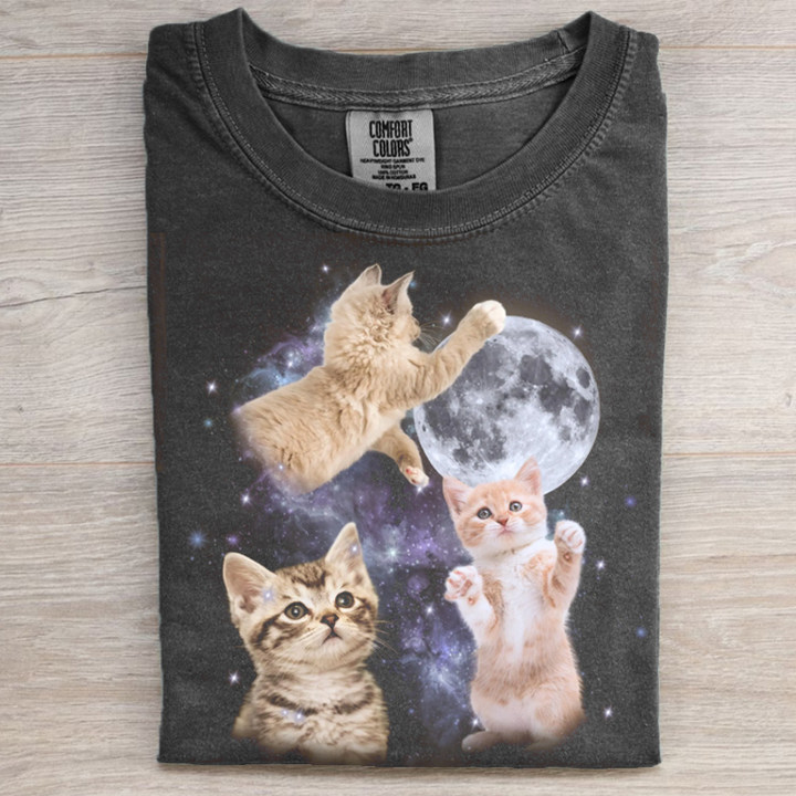 Three Cats Retro Moon Graphic T-shirt