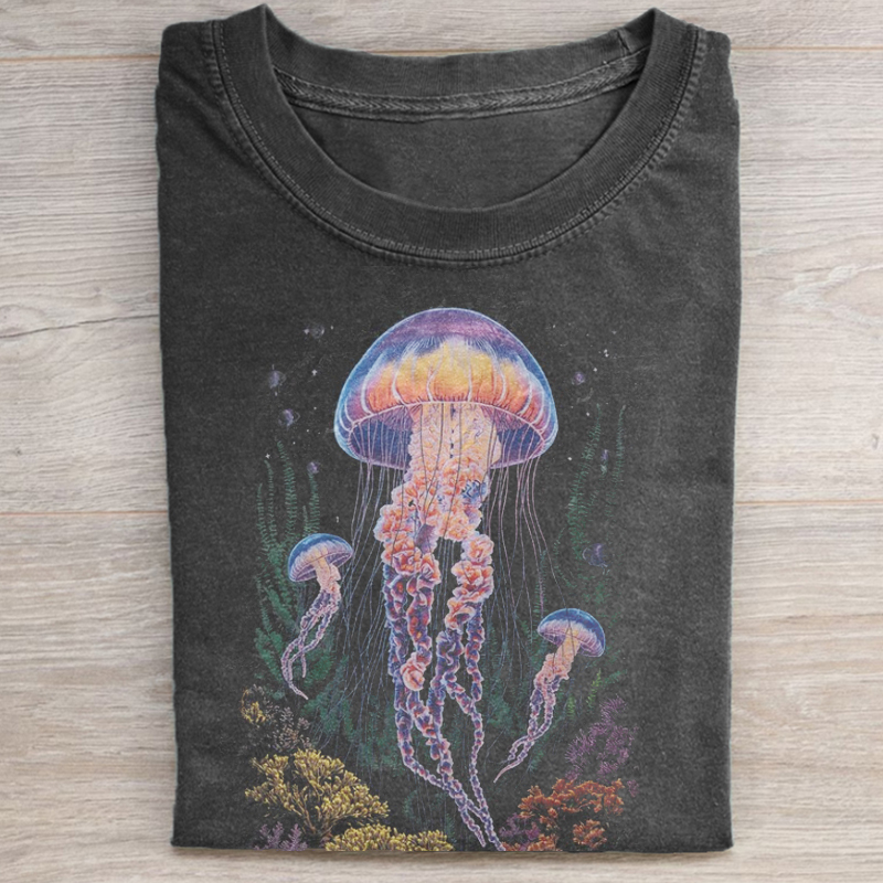 Vintage Jellyfish Dark Ocean Grunge T-shirt