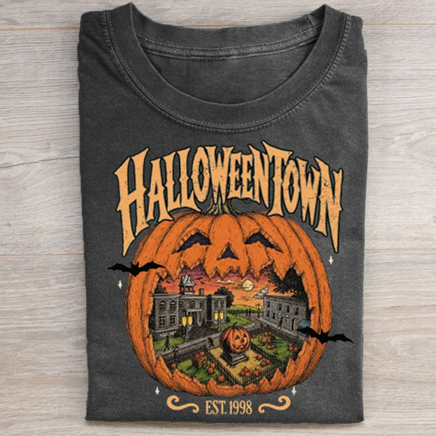 Vintage Spooky Pumpkin Town Graphic .T-shirt