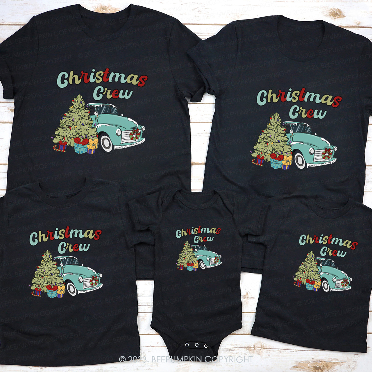 Retro Christmas Crew 2023 Family Group Matching Tees Beepumpkin