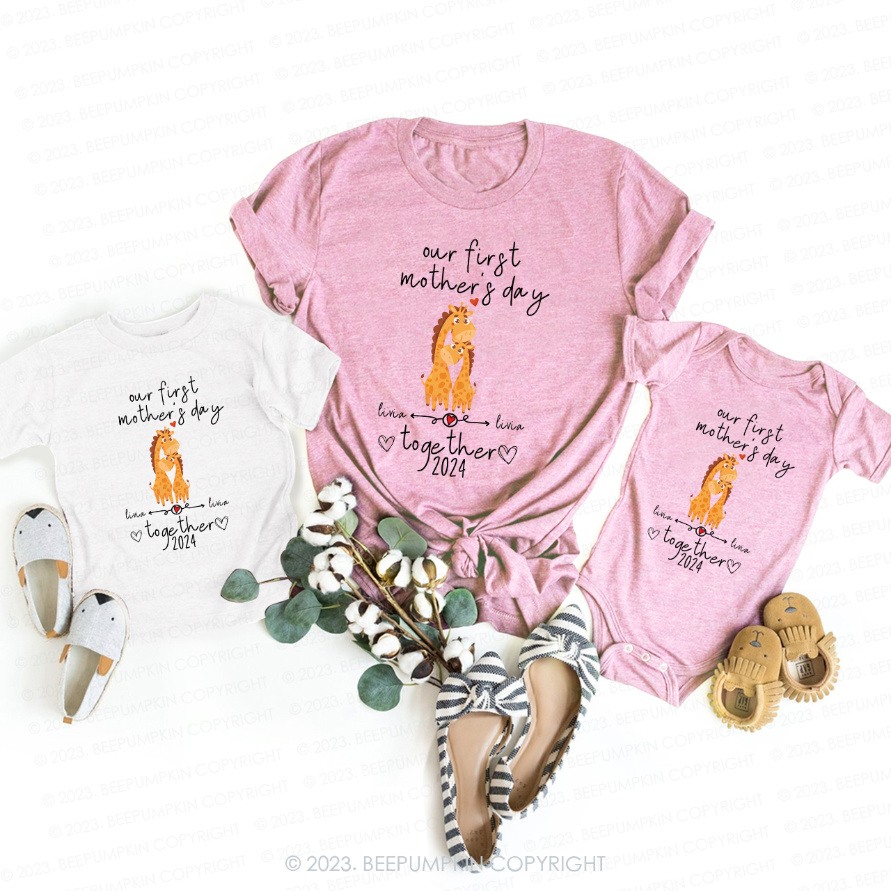 Personalized Giraffe Mother's Day Gift T-Shirts For Mom & Kids