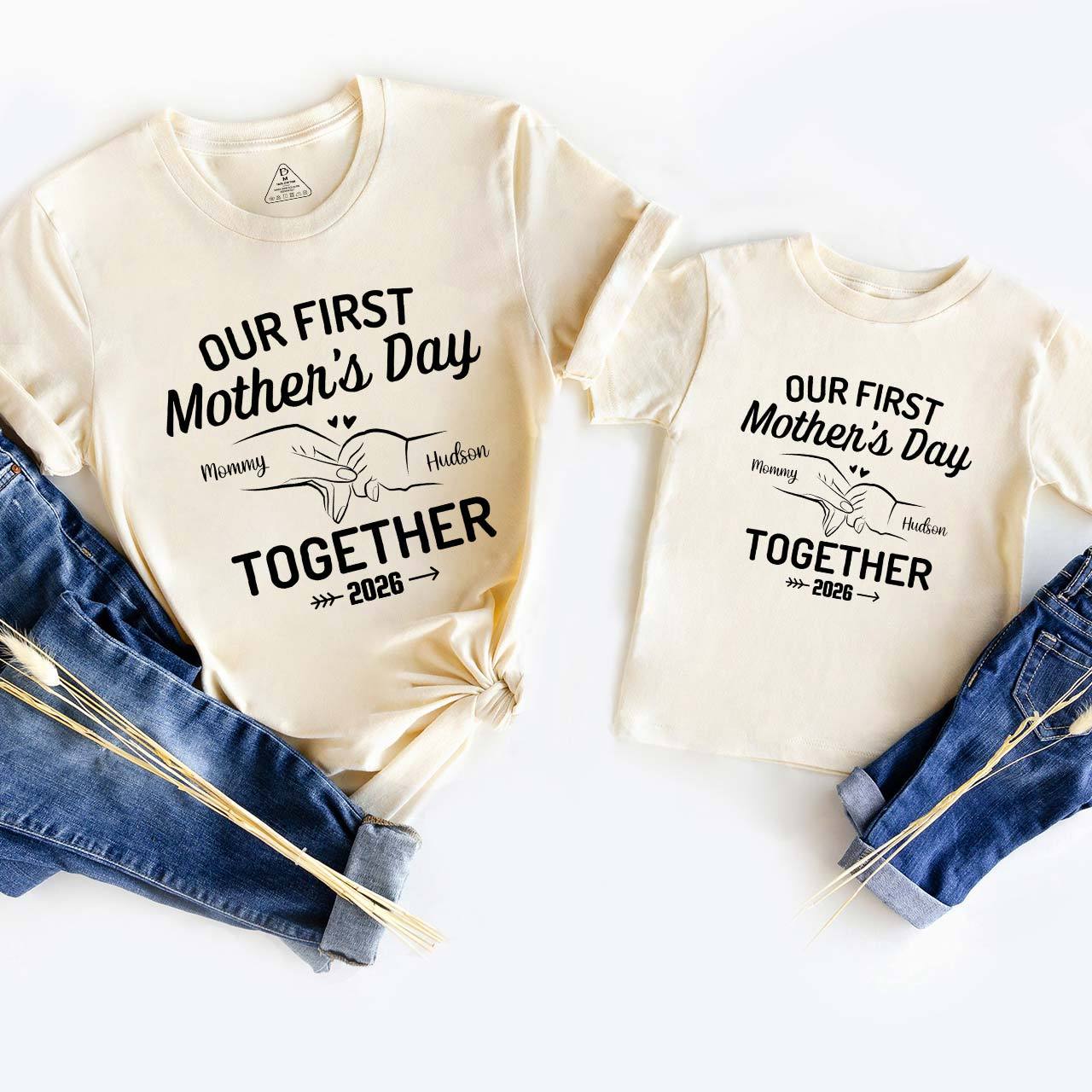 Personalized Hand In Hand Mom&Me Matching Tees