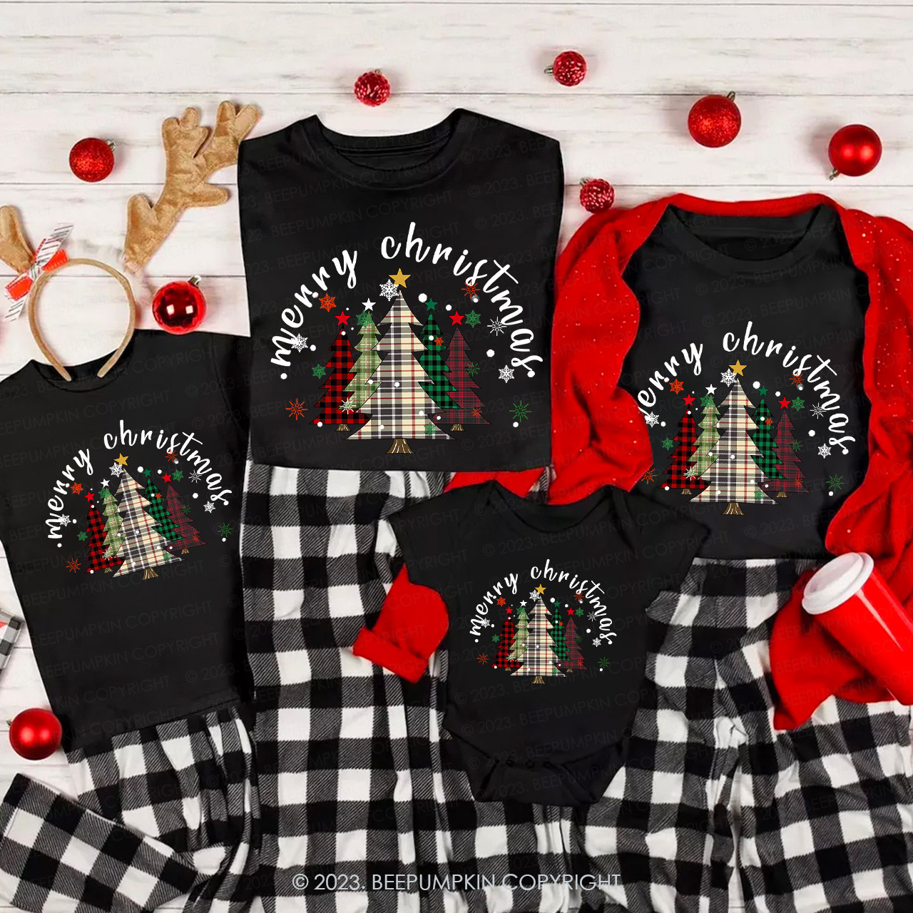 Merry Merry Christmas Plaid Tree Family Matching Tees Beepumpkin