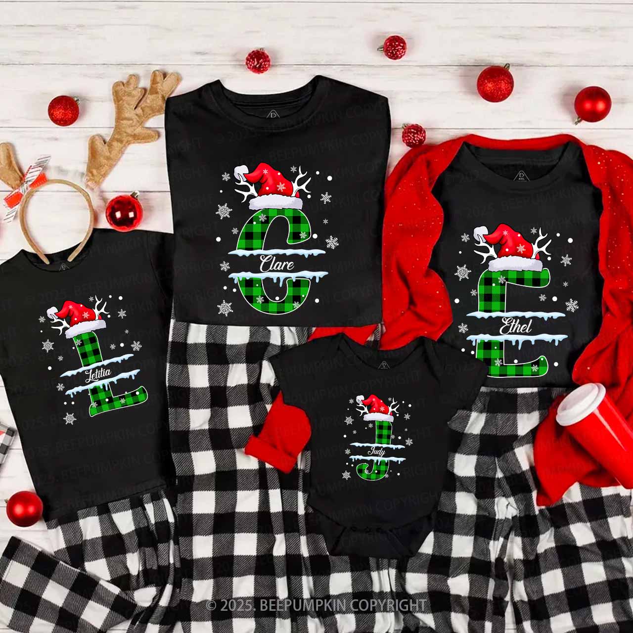 Personalized Christmas Green Plaid Snowflakes Name Family Matching T-Shirts Beepumpkin
