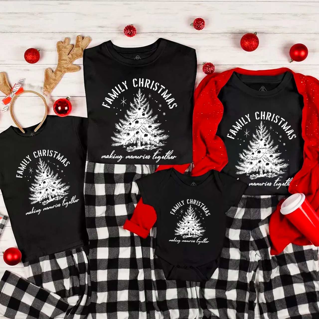 Warm Christmas Tree Family Matching T-Shirts Beepumpkin