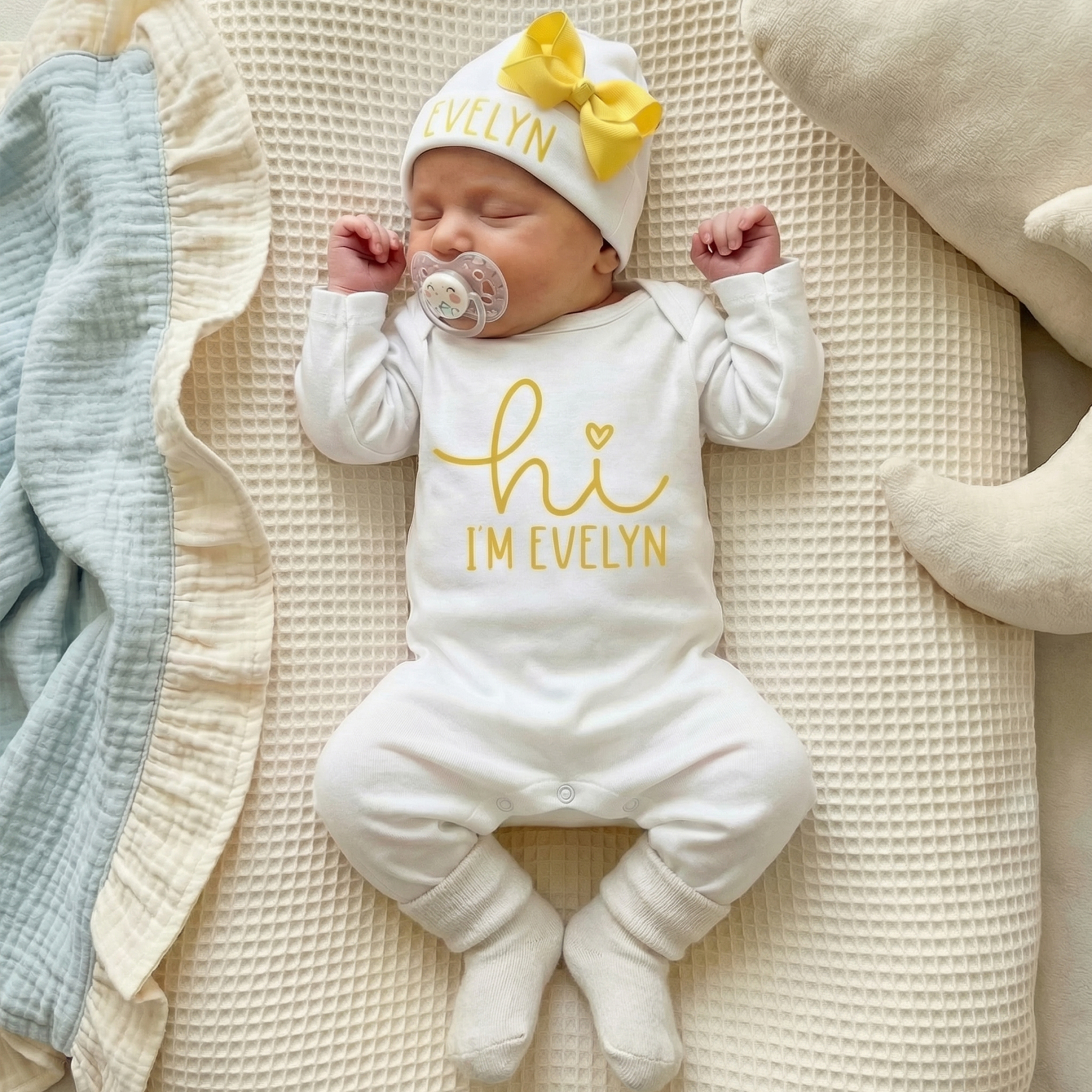 2 Pieces Yellow Personalized Hi I'm xxx Bodysuit & Bow Hat Set Beepumpkin