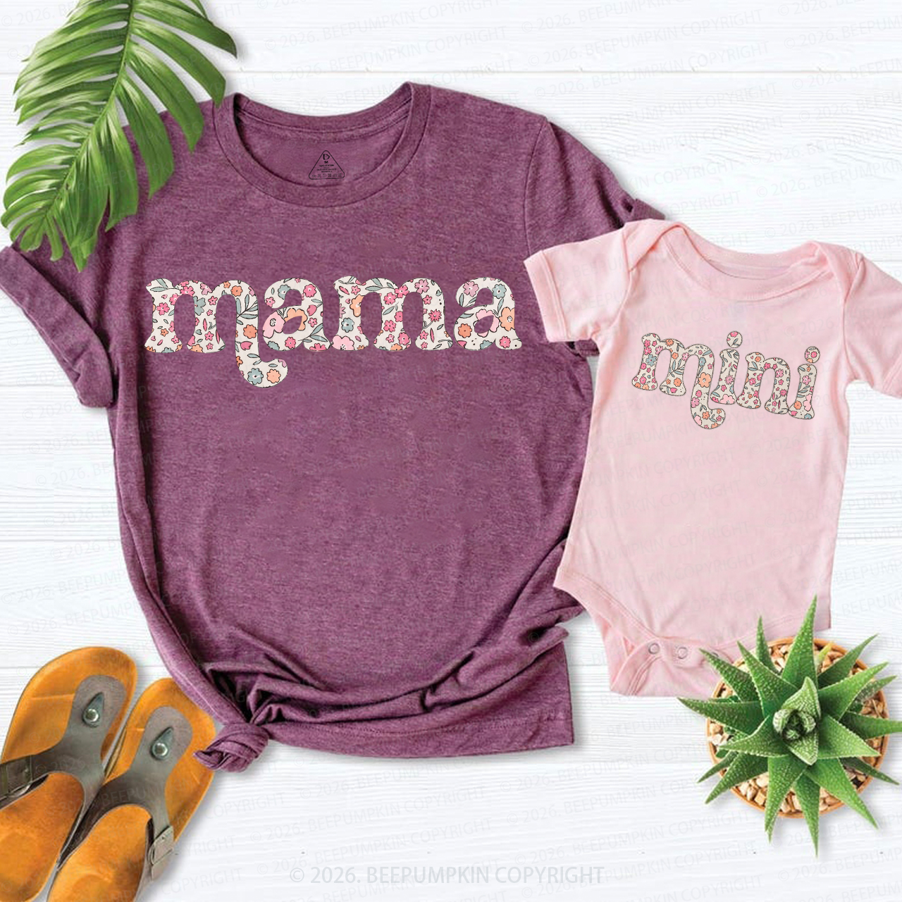 Floral Script Mama and Mini Mom&Me Matching T-Shirts