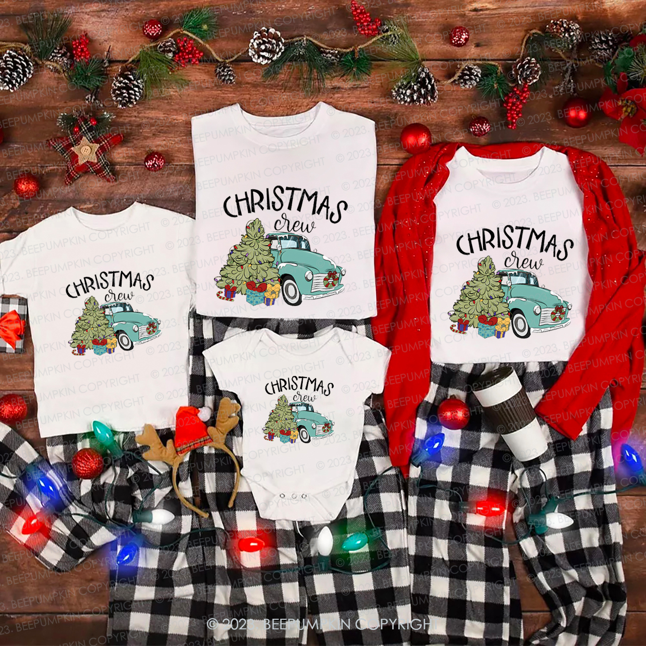 Retro Christmas Crew 2023 Family Group Matching Tees Beepumpkin