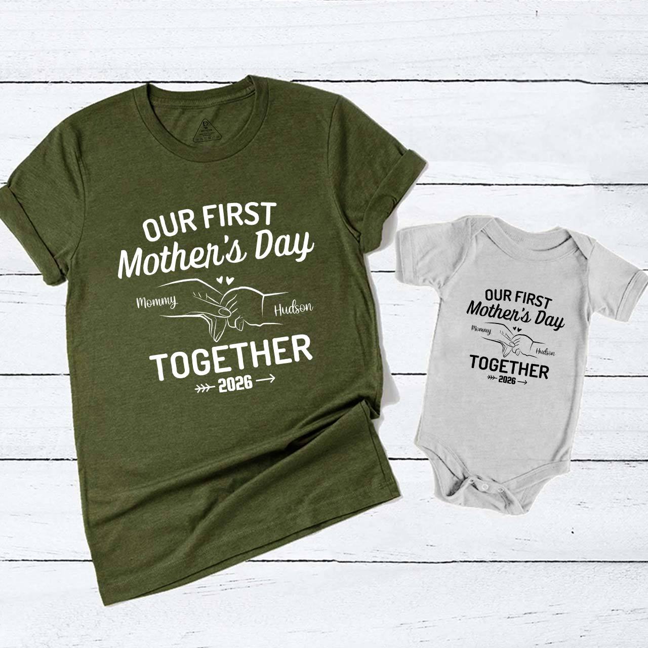 Personalized Hand In Hand Mom&Me Matching Tees
