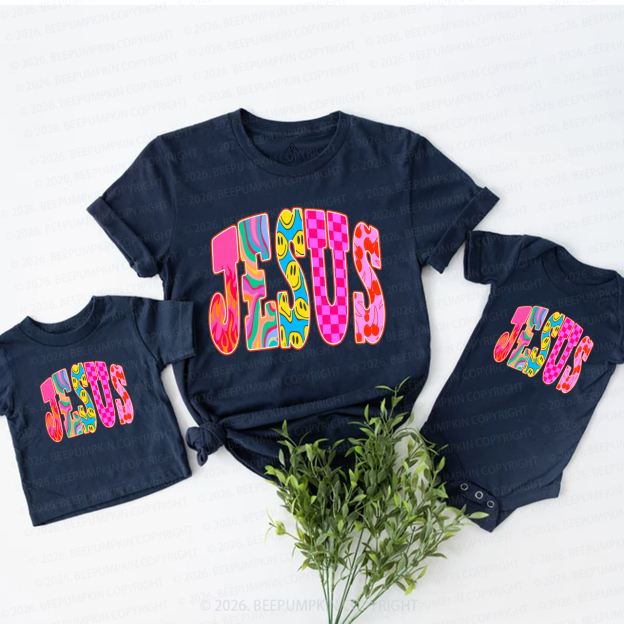 Jesus Loves Me Retro Colorful Mom&Me Matching T-Shirts