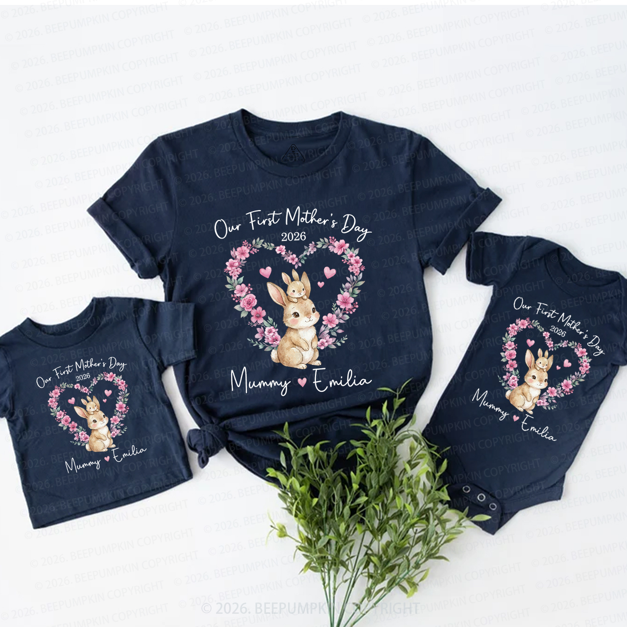 Personalized Cute Rabbit Heart Wreath Mom&Me Matching T-Shirts