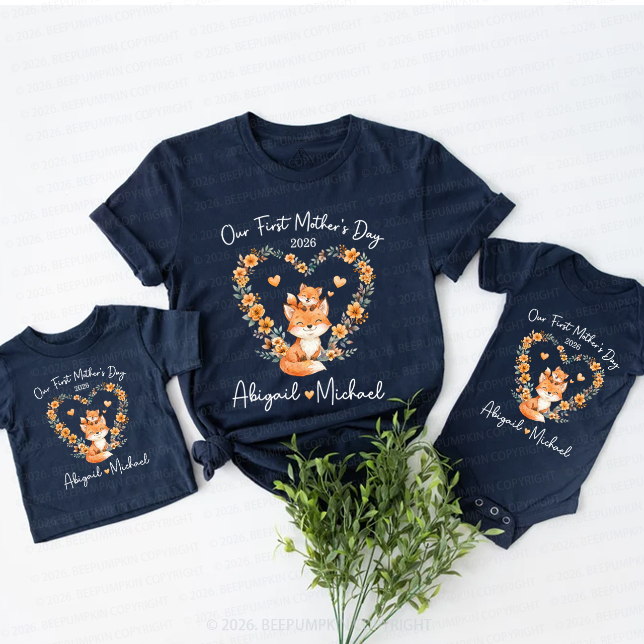 Personalized Cute Fox Heart Wreath Mom&Me Matching T-Shirts