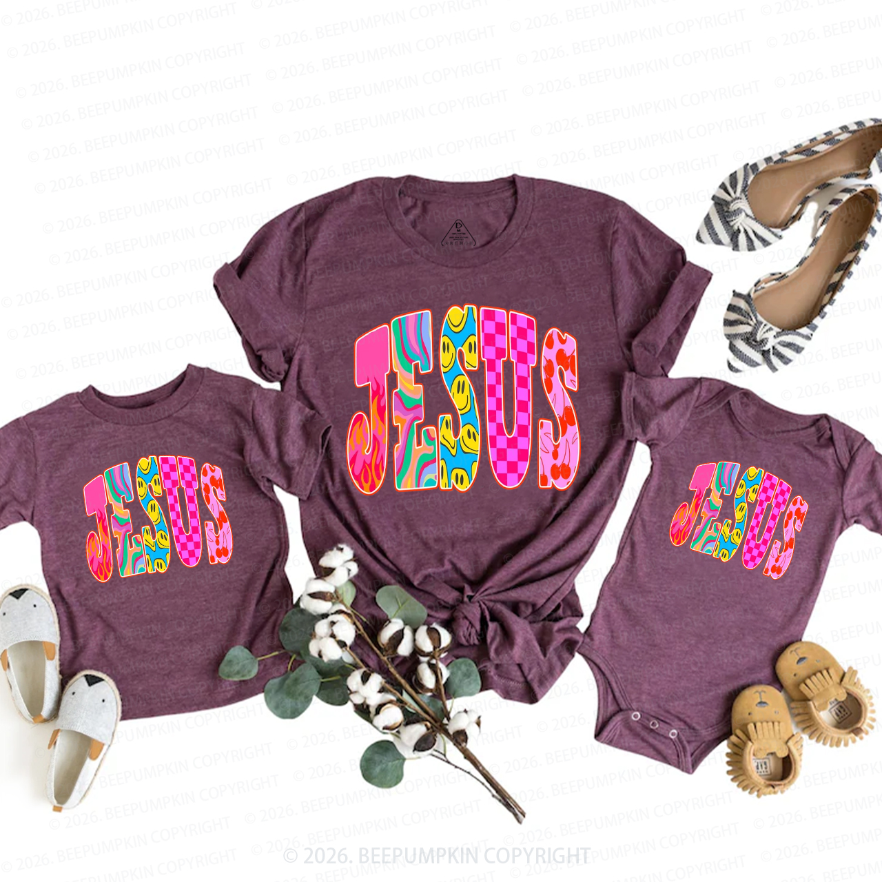 Jesus Loves Me Retro Colorful Mom&Me Matching T-Shirts