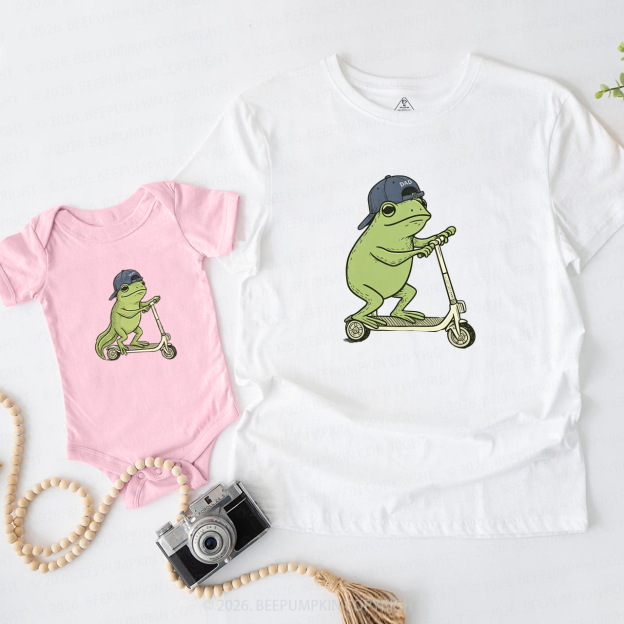 Dad and Son Frog Scooter Funny Meme Dad&Me Matching Shirts