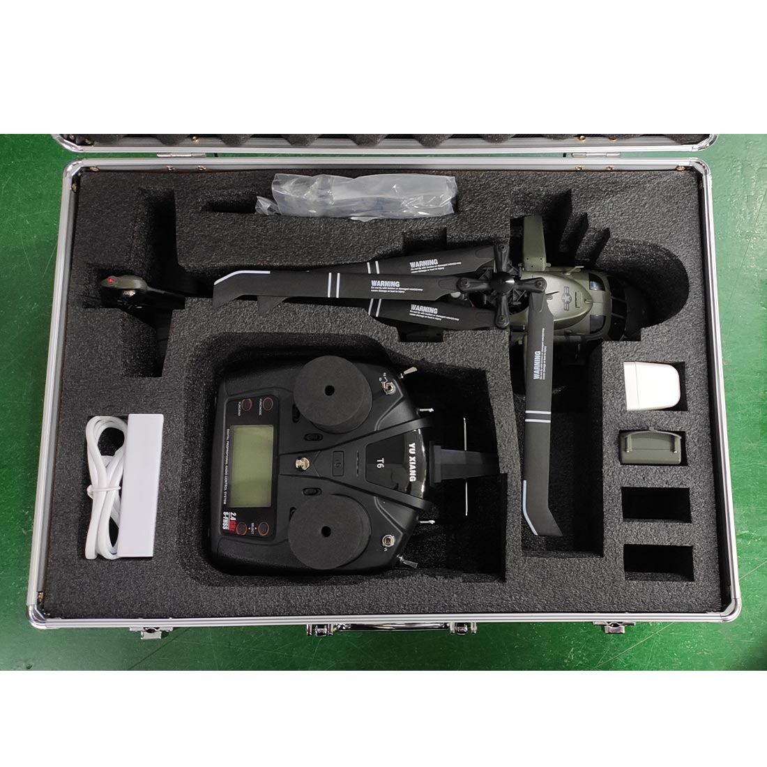 YU XIANG YXZNRC F09-V 1/47 Scale 2.4G 6CH RC Dual Brushless Direct Drive Flybarless 6G/3D Stunt Helicopter Model (RTF Version)