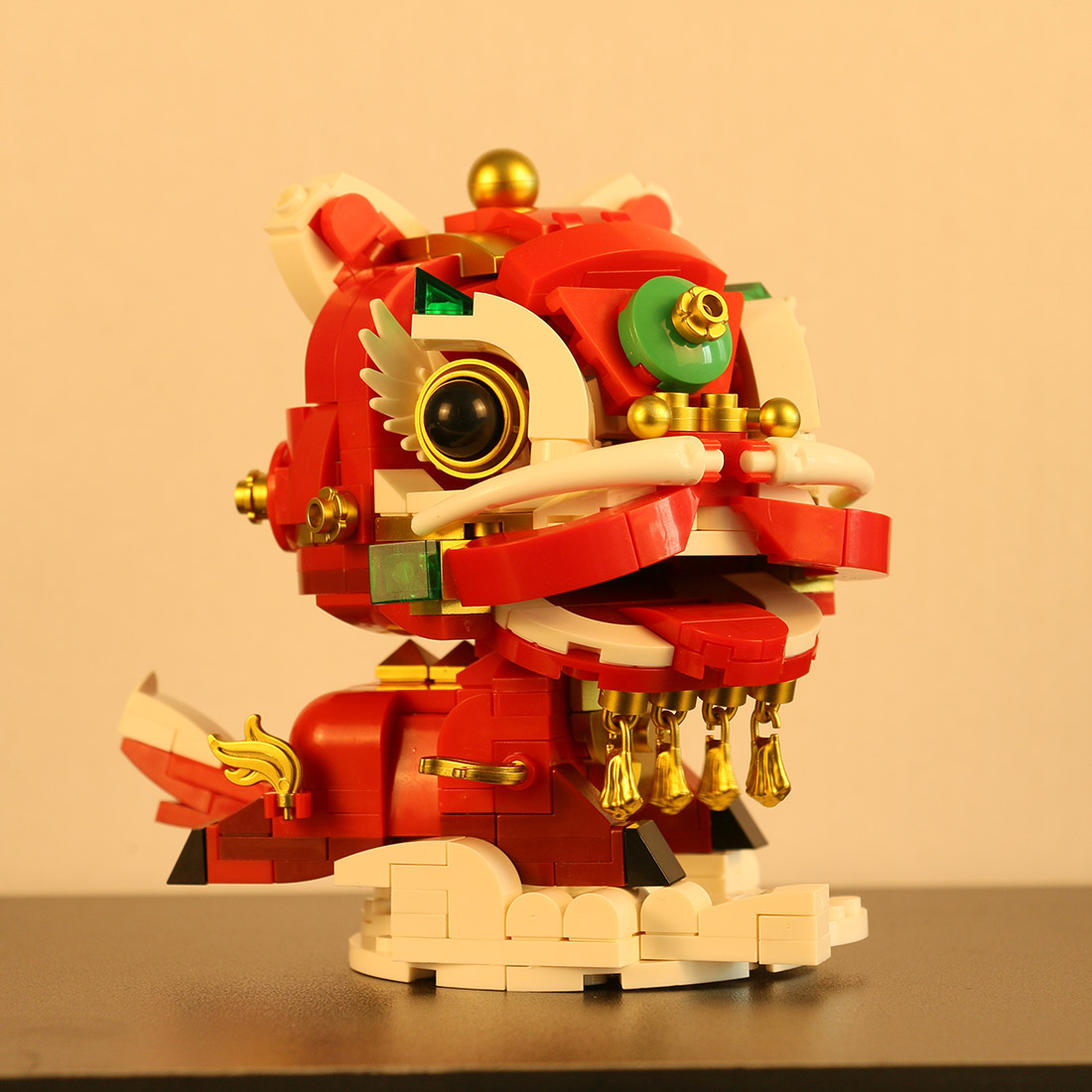 Golden Lion Assembly Model Building Blocks Set (378PCS)