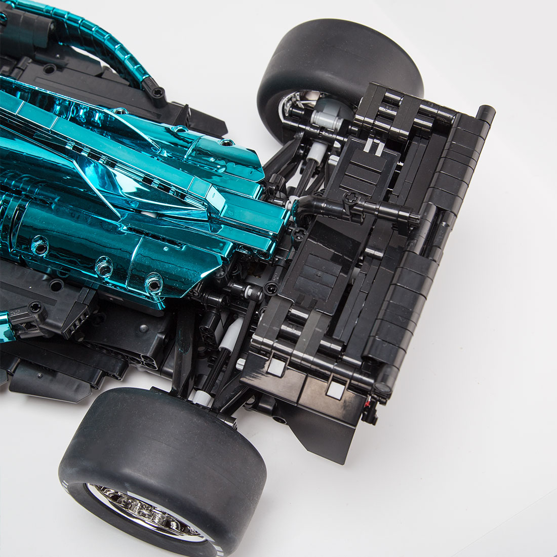 1/8 Scale AMR23 Sports Car Tech Assembly Toy Building Blocks Set (2824PCS)