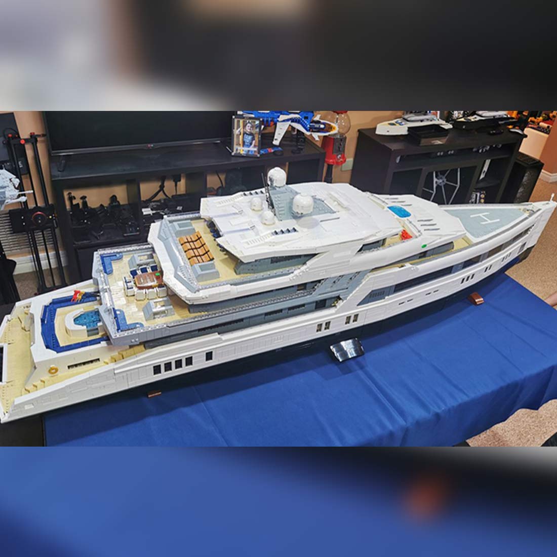 The Majestic Mega-Yacht Block Model: Deck 1 Bow Module – An Epic 1/38 Scale Building Project