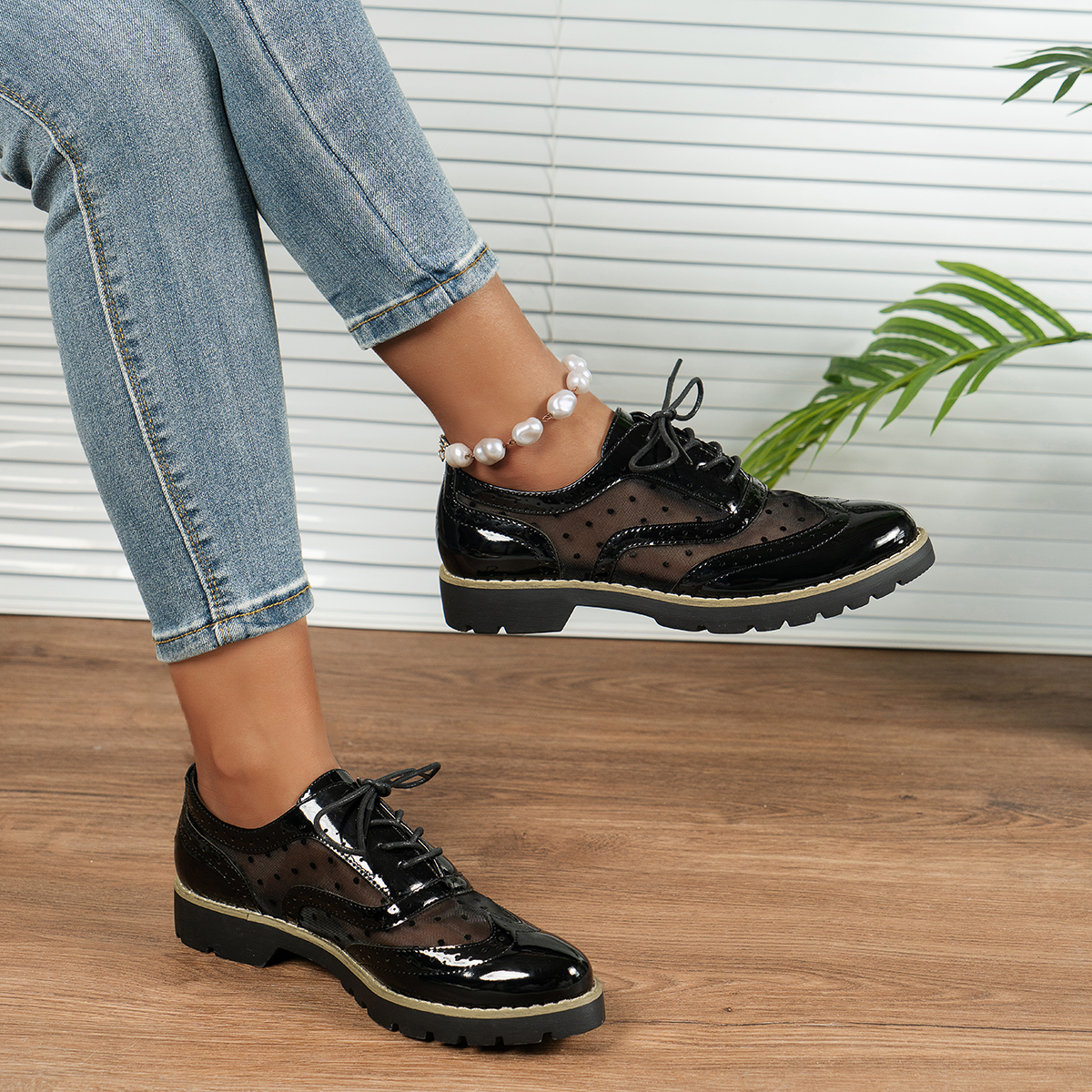 Black Lace Vintage British Style Leather Women's Shoes