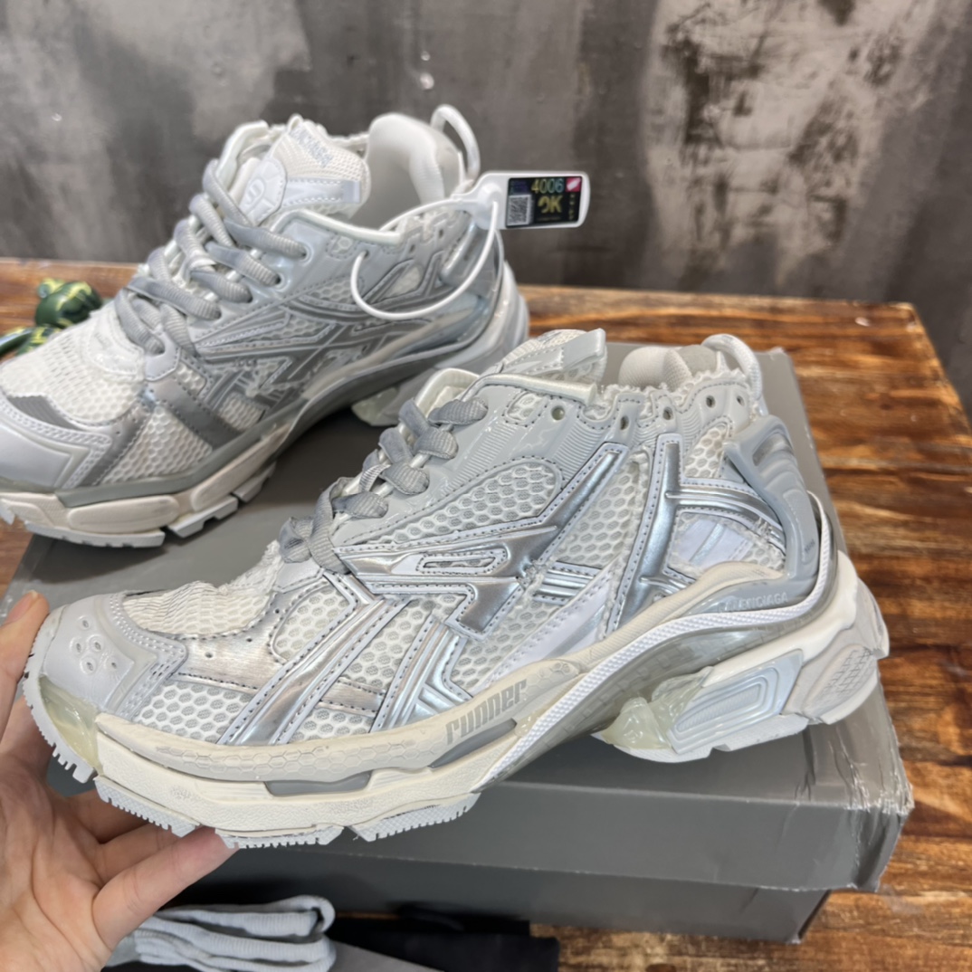 BALENCIAGA RUNNER 