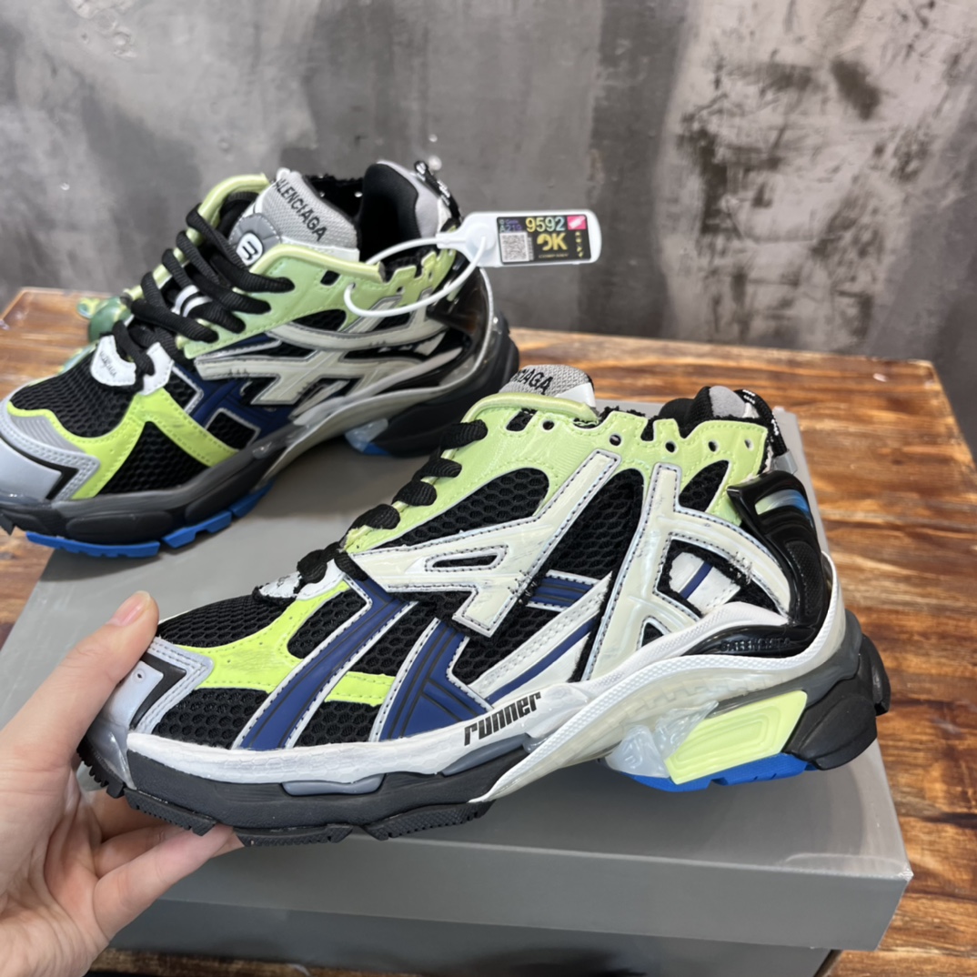 BALENCIAGA RUNNER 