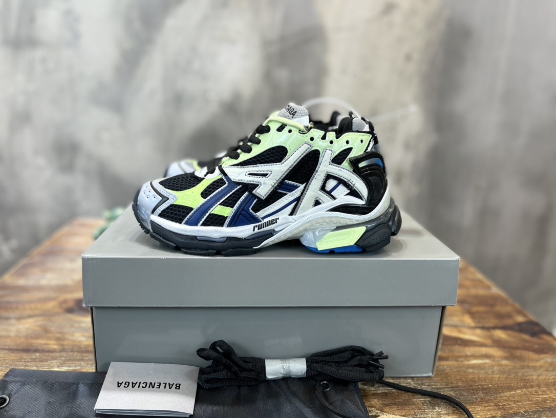 BALENCIAGA RUNNER 