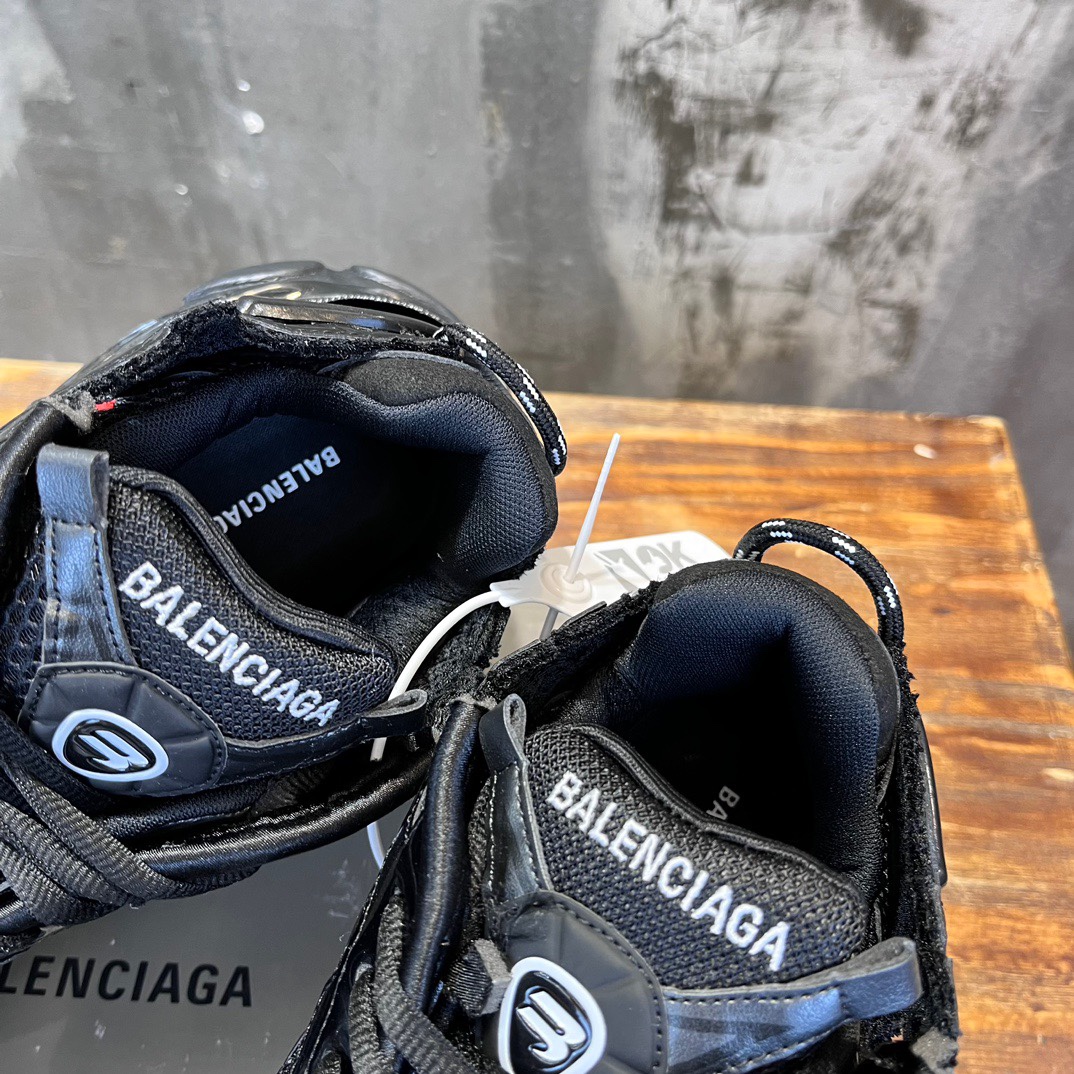 BALENCIAGA RUNNER 