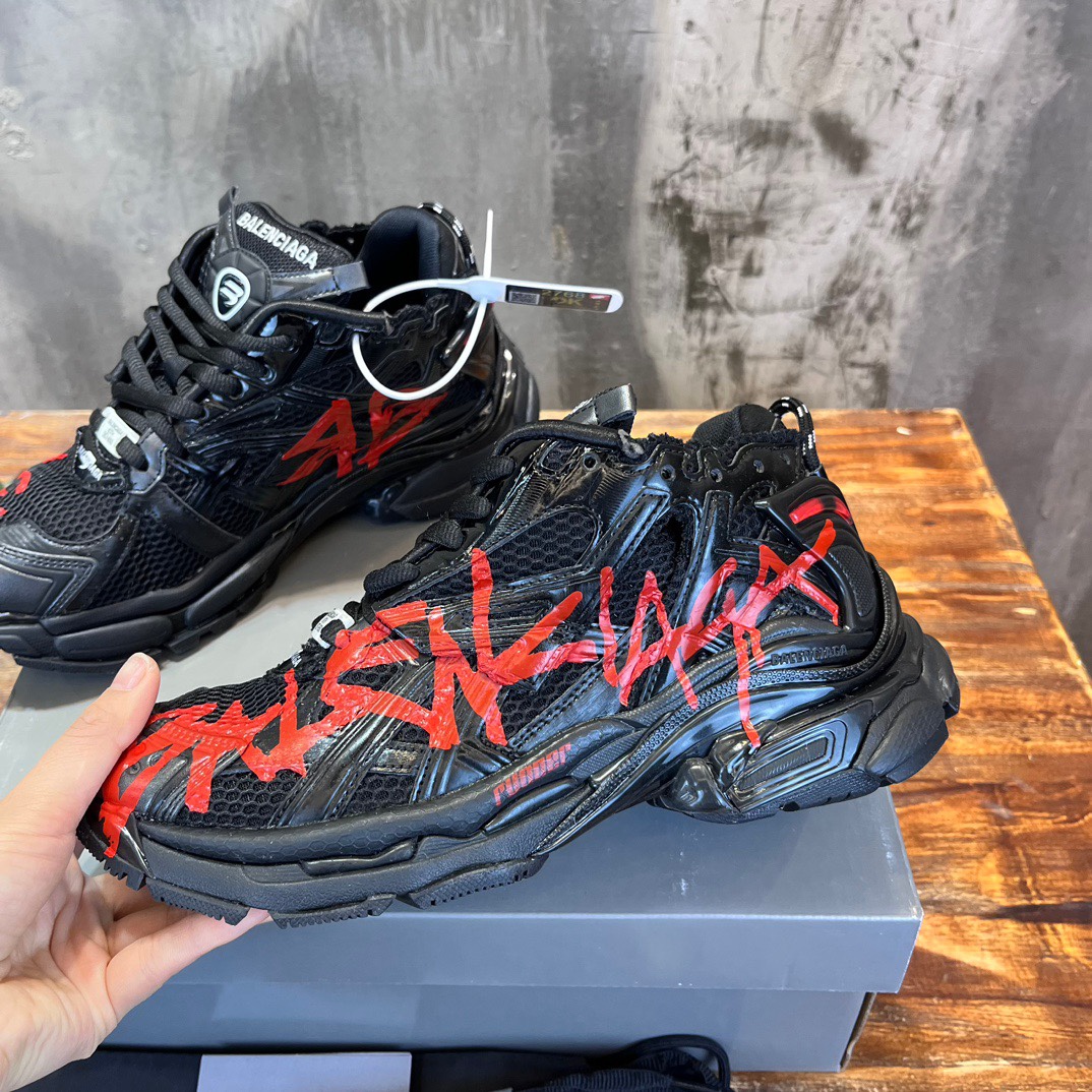 BALENCIAGA RUNNER 